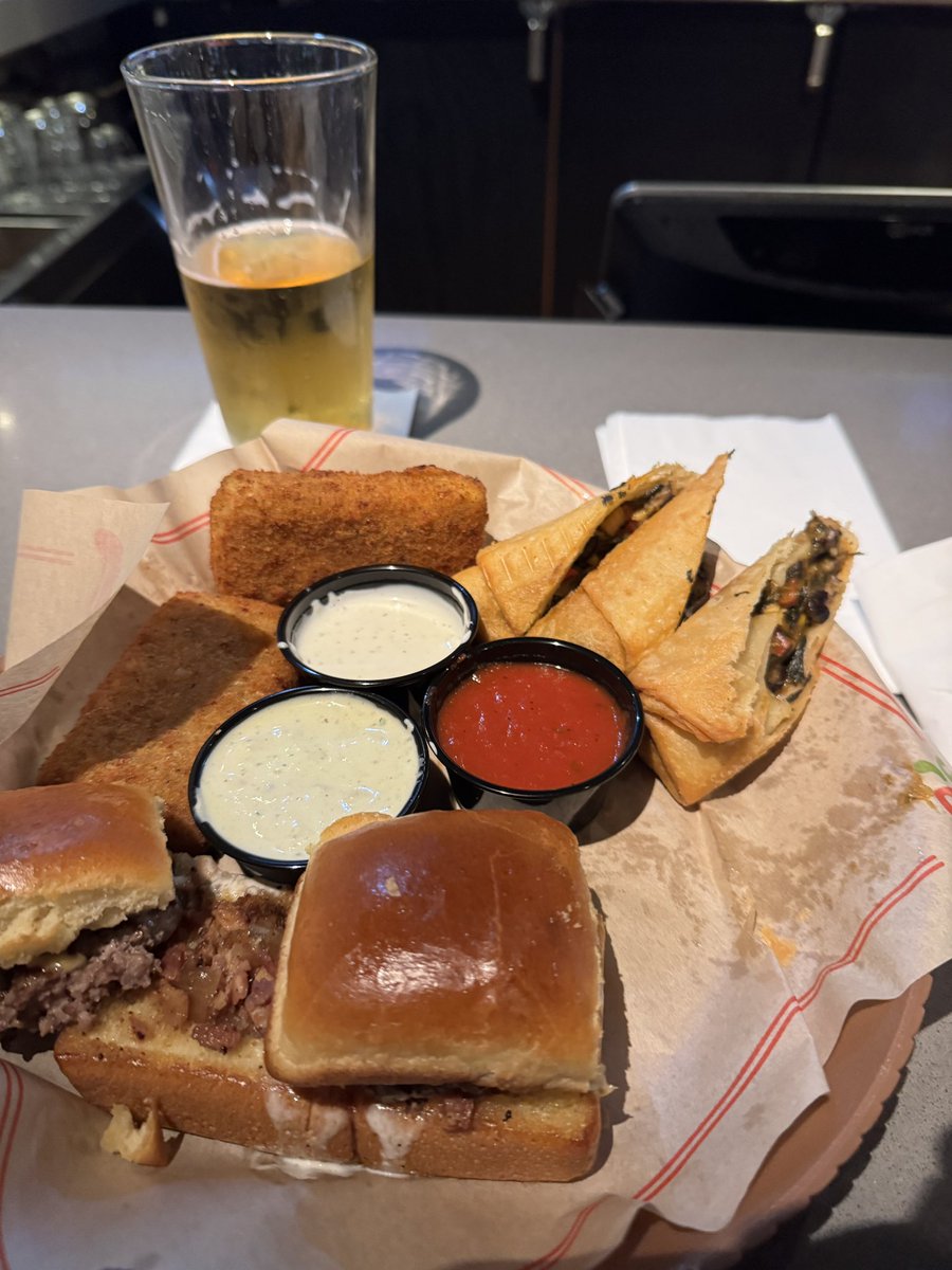 jayw_z's tweet image. All you need is #BuschLight