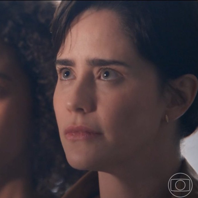 jotauelleia's tweet image. a fernanda vasconcellos é muito linda, não dá... #tresgraças