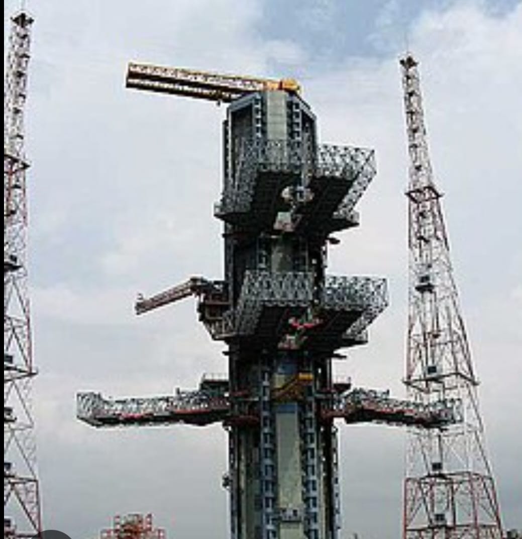 SCRCivilDefence's tweet image. SCR Civil Defence team visited SDSC SHAR, Sriharikota on 17th Nov. gaining valuable insights into space launch operations, Disaster management protocols, emergency response systems &amp;amp; fire safety practices.Informative and enriching exposure @RailMinIndia @dgfscdhg @SCRailwayIndia