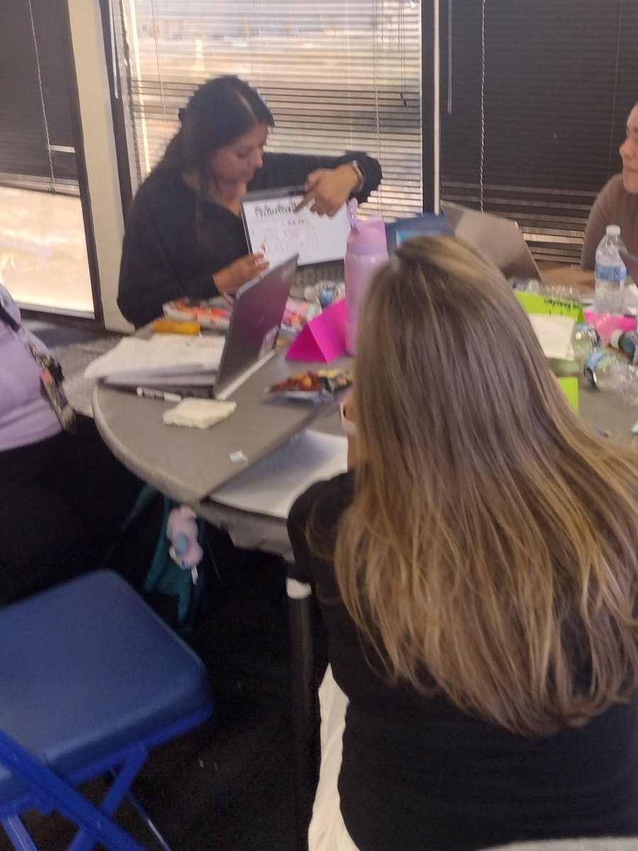 AaronDaffern's tweet image. Kindergarten and first grade teachers are rehearsing their application problems, looking for opportunities to embed multiple representations. @disdstemmath @Dallasacademics