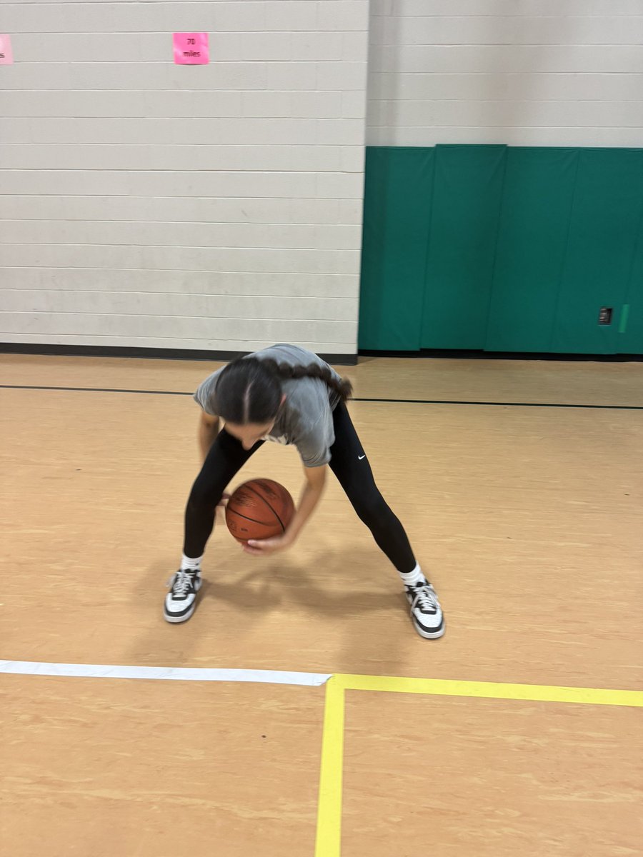 Baker6thgrade_PE tweet media