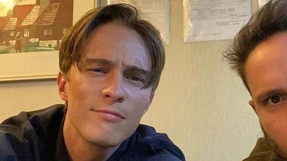 starkeyl0ver's tweet image. Drew Starkey&apos;s curtain bang era its like seeing an ex