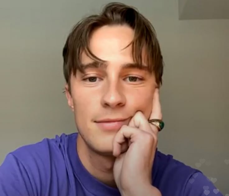 starkeyl0ver's tweet image. Drew Starkey&apos;s curtain bang era its like seeing an ex