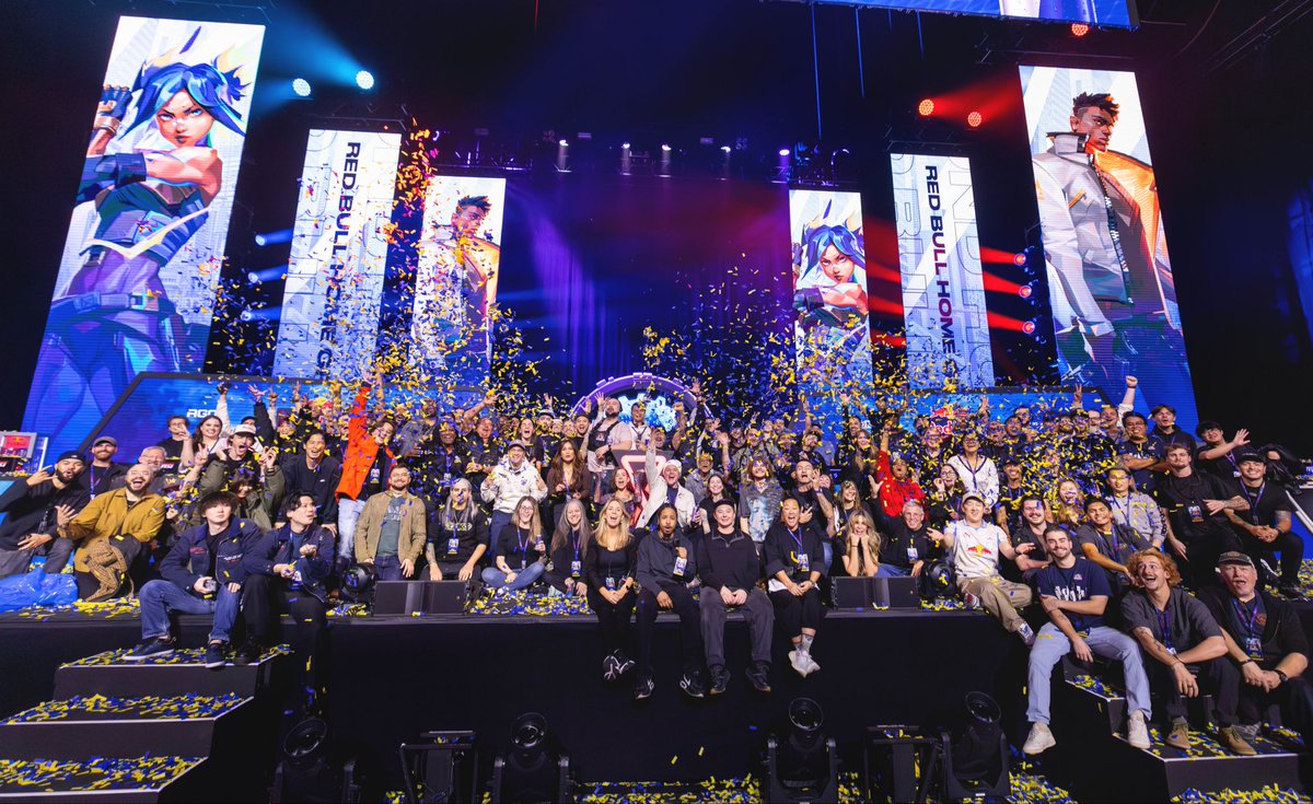 LiIJosie's tweet photo. Redbull Homeground Match Ops ✅

It was great meeting a lot of the new faces in VALORANT and some of the OG players and staff who made this event so special.

Thank you for bringing me on @SimpleAloe @RaidiantGG  

📸 @colinyoungwolff https://t.co/2RzK0rELl5
