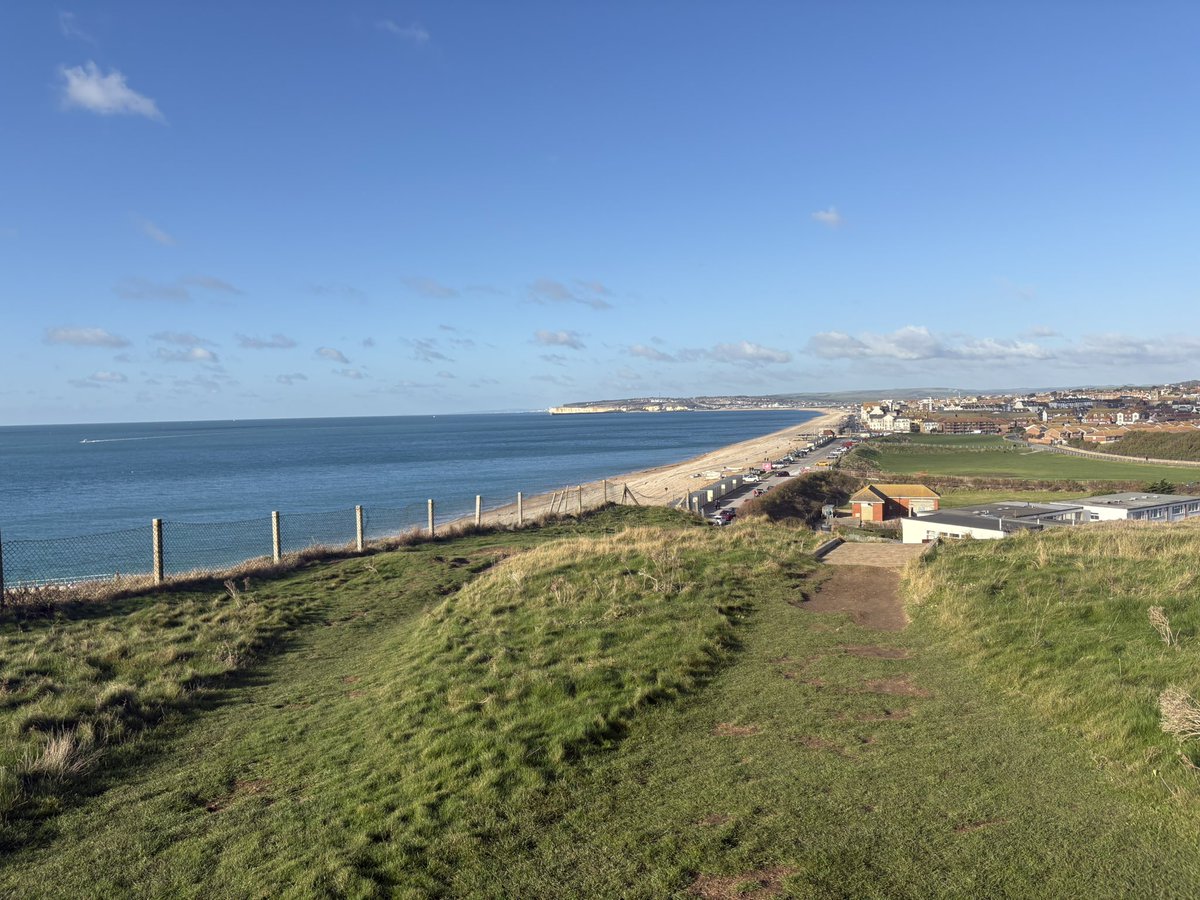 devadam88's tweet image. Day 30 of #30DaysOfExercise

It’s done! Finished with a bang.

18km hike by the Seven Sisters 🙃