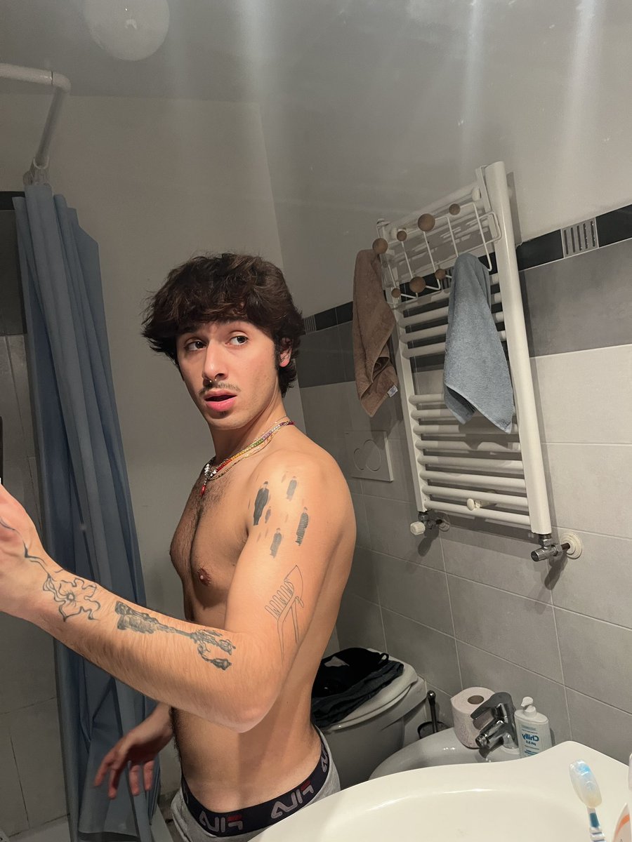 E (@wrr10r6) on Twitter photo 