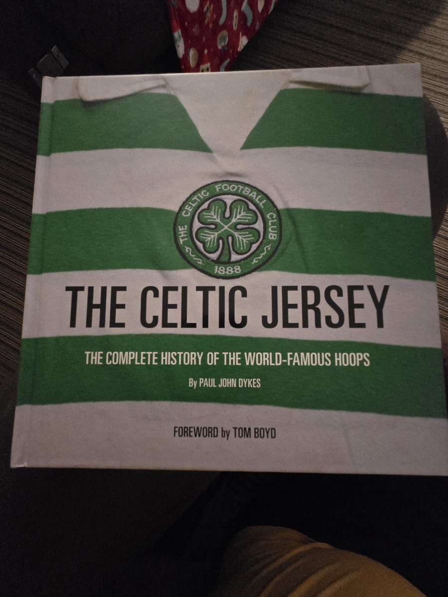 SPECTACULAR leaving present I received at work today 🍀💚
<a href="/PaulJohnDykes/">Paul John Dykes</a>
