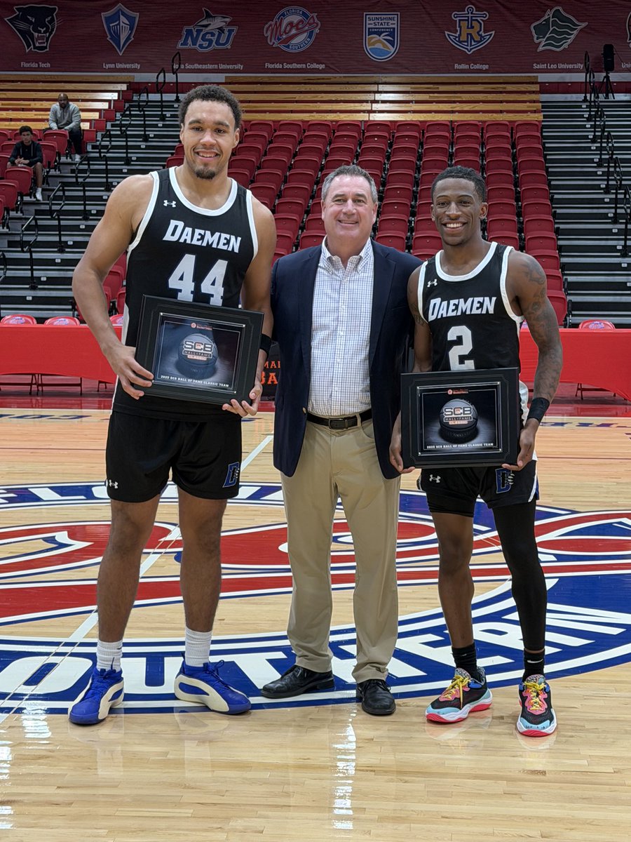 smcollegehoops's tweet image. 