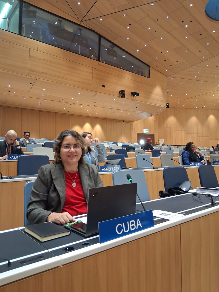 Participa funcionaria de <a href="/CubanaOficina/">Oficina Cubana de la Propiedad Industrial</a> en la 35 sesión del Comité de Desarrollo y Propiedad Intelectual (CDIP) que se desarrolla del 17 al 21 de noviembre en la sede de la <a href="/WIPO/">World Intellectual Property Organization (WIPO)</a> en Ginebra, Suiza.
<a href="/citmacuba/">Ministerio de Ciencia, Tecnología y Medio Ambiente</a> <a href="/ArmandoRguezB/">Armando</a> <a href="/MariangelesOcpi/">María de los Angeles Sánchez Torres</a>