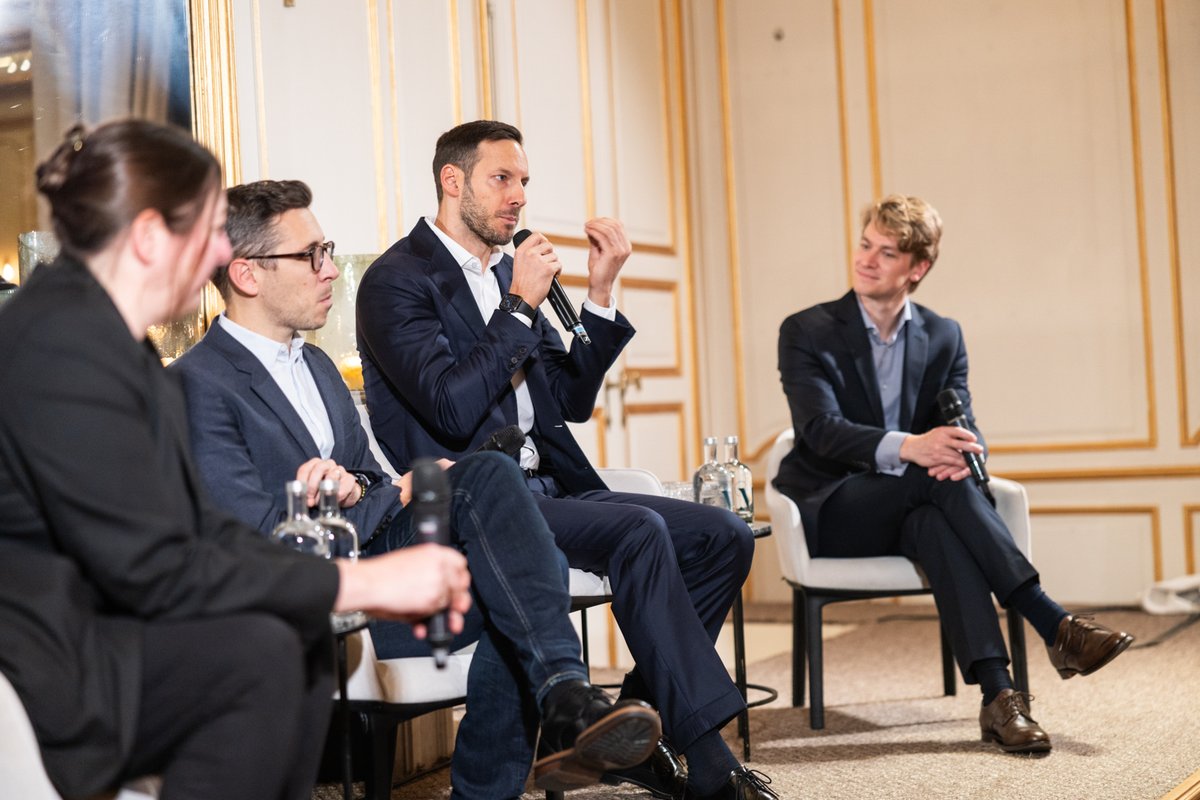 InstituteGC's tweet image. Europe’s future depends on it becoming a tech power.

This evening in Brussels TBI Strategic Counsellor @MatteoRenzi hosted policymakers and experts to explore how to enhance Europe’s position in global innovation and economic growth 🌍