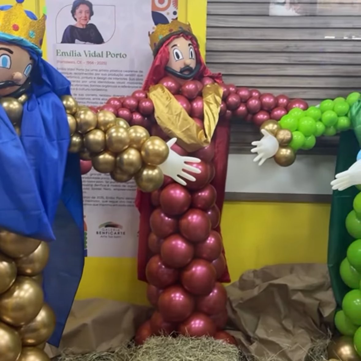 ocleytinho's tweet image. a decoração de natal do shopping Benfica é o MAIOR e MELHOR evento do ano