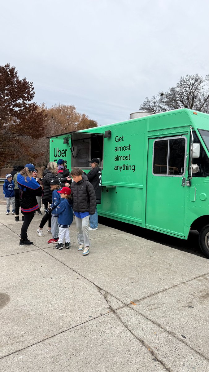 Uber Canada tweet media