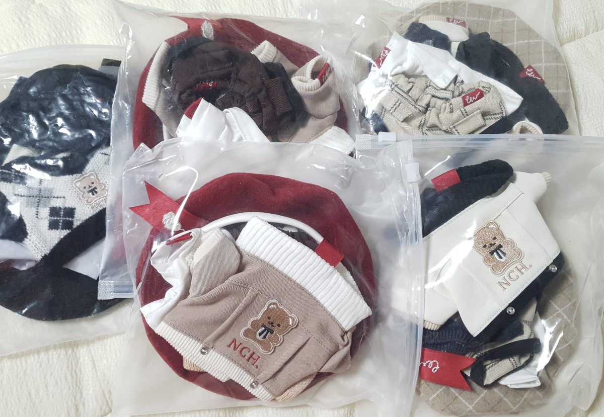 _Sae_rom_'s tweet photo. 20깅, 20옷장 판매합니다.
우블 하우아유베어 올인 7.5
롯데택배 이용 +4600
1회 착용품과 미개봉품 랜덤으로 발송
(미개봉 중고구매후 1회 착용품이 뭐가 있었던것 같은데 전부 문제 없었어서 육안으로 어떤게 어떤건지 잘 모르겠어요) https://t.co/mGUg2OGnFB