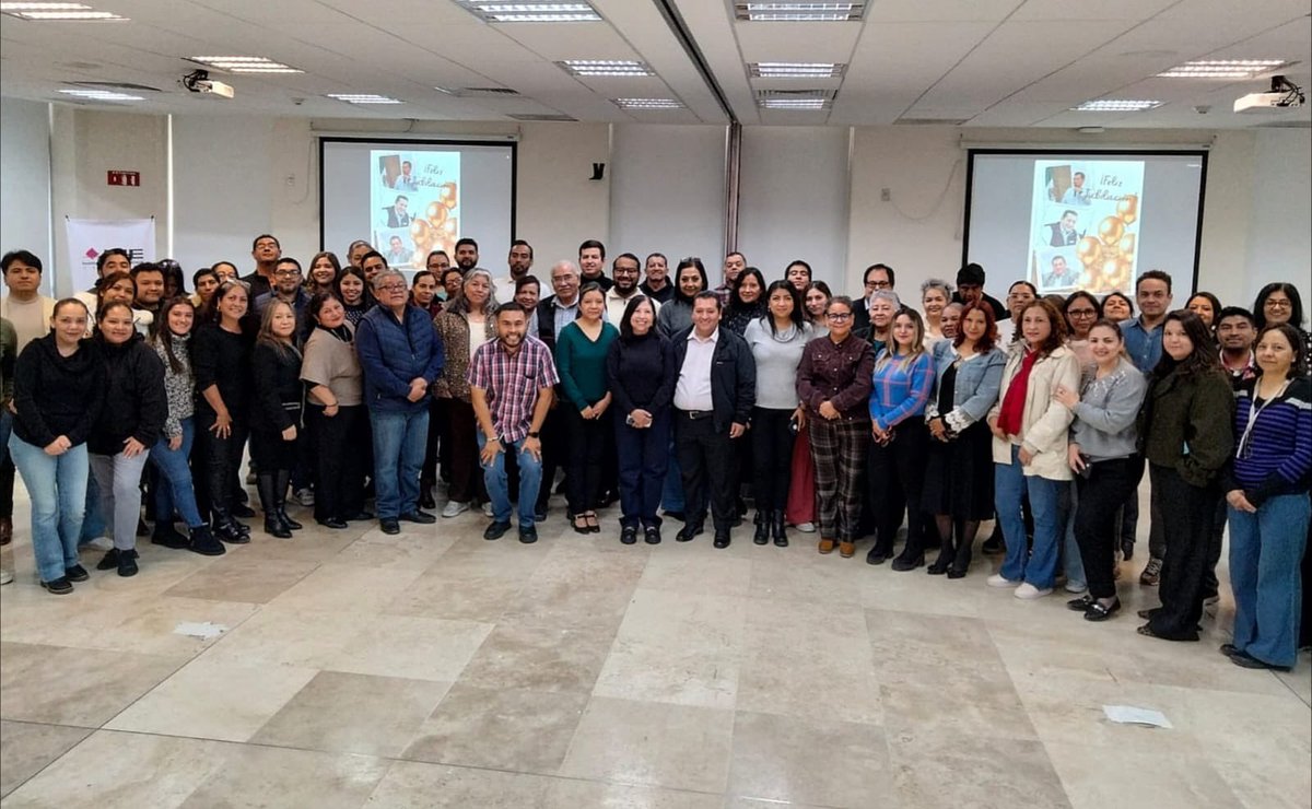 jl_vazquezl's tweet photo. Hoy concluye mi ciclo en el INE tras más de 30 años de servicio. Ha sido un honor trabajar por la democracia junto a funcionarios/as ejemplares. Esta transición no es un cierre, sino el inicio de una nueva etapa para seguir aportando a la vida pública. Gracias por su confianza. https://t.co/F6S3ocXOf3