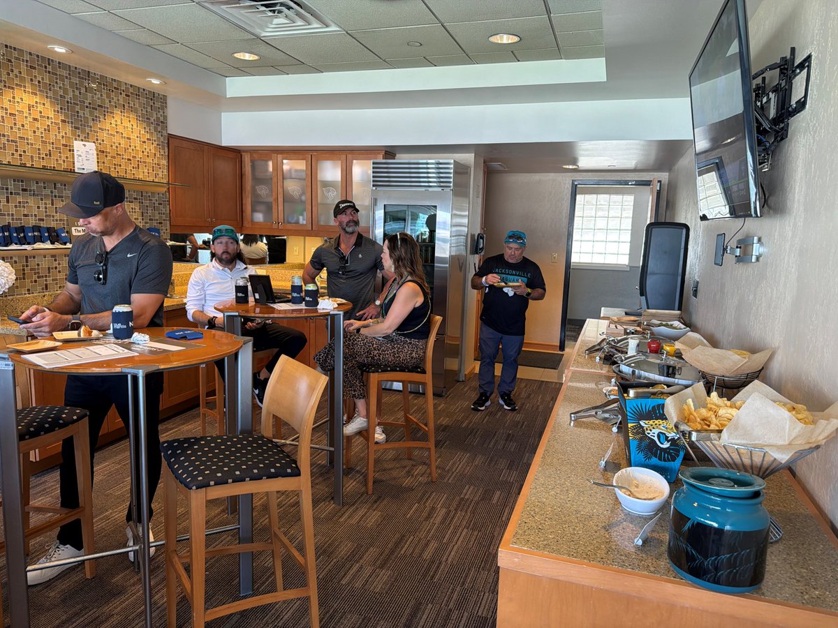 Blue Mantis tweet media