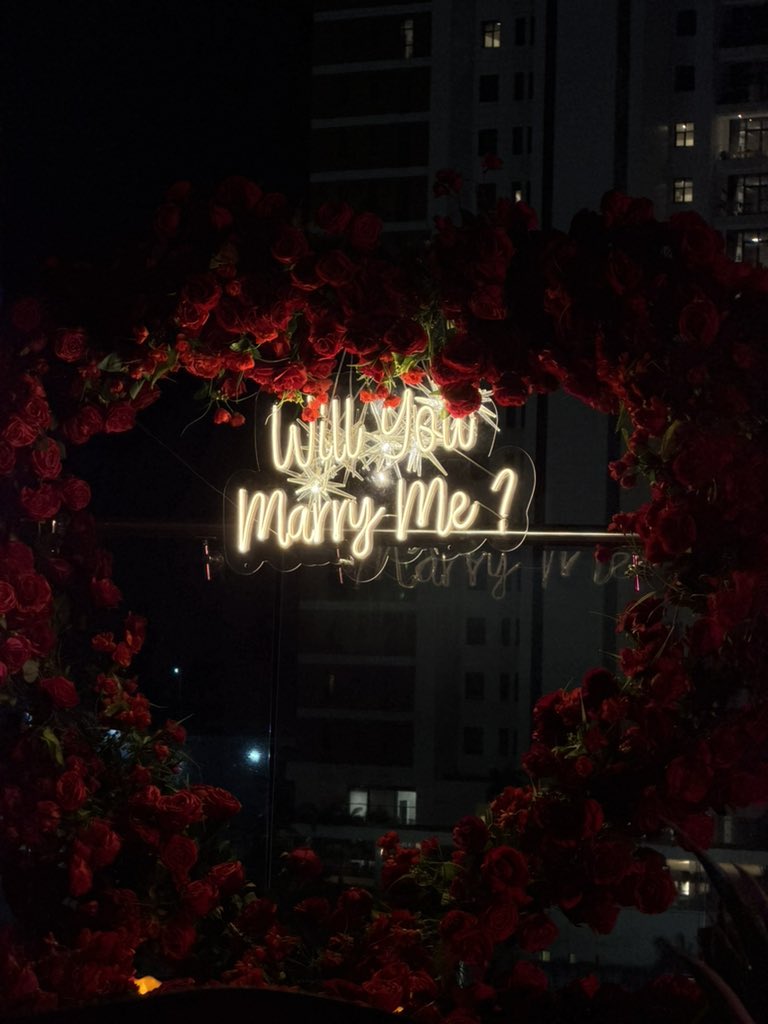 NiphermeDave's tweet image. She said yes ❤️