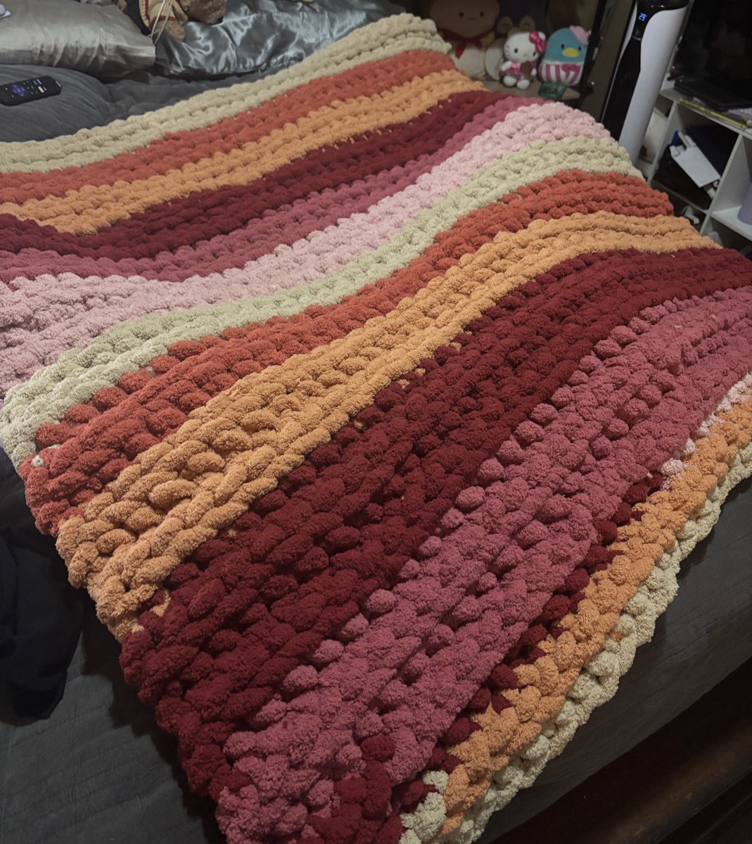 tommysonline's tweet image. i tricked my nana into making a lesbian pride flag blanket for me