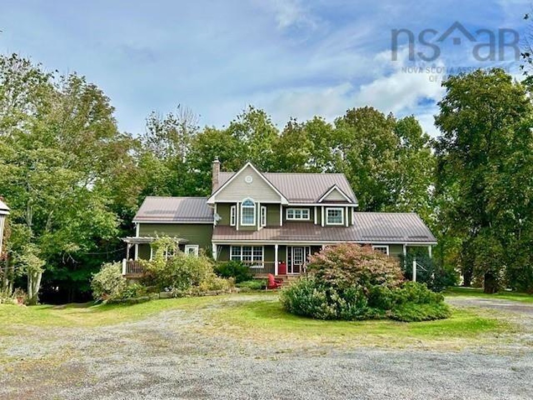 *HORSE STALLS, BARNS* HOBBYFARM FOR SALE!
farmmarketer.com/listing/fm/207…

Farm Type: Hobbyfarm
Acreage (Total): 79.97
Province: Nova Scotia
Agent: Anja Willems

#Findyourdreamproperty #farmmarketer #farmrealestate #farmrealtor #cdnfarmers #farmlifeisthebest #farm365 #canadarealestate