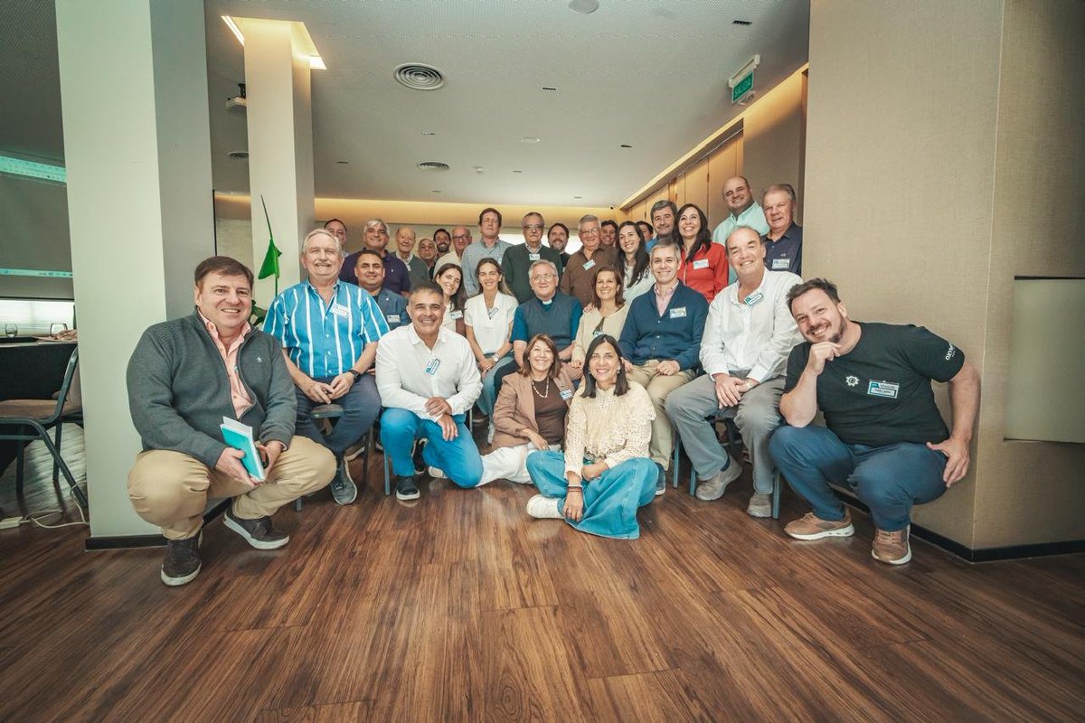 🫱🏻‍🫲🏼 Encuentro de ACDE Federación en Córdoba

Con renovado compromiso por la formación en valores, la vida espiritual y el impacto comunitario, representantes de todas las ACDEs del país nos reunimos en Córdoba para compartir una jornada de intercambio y construcción conjunta.