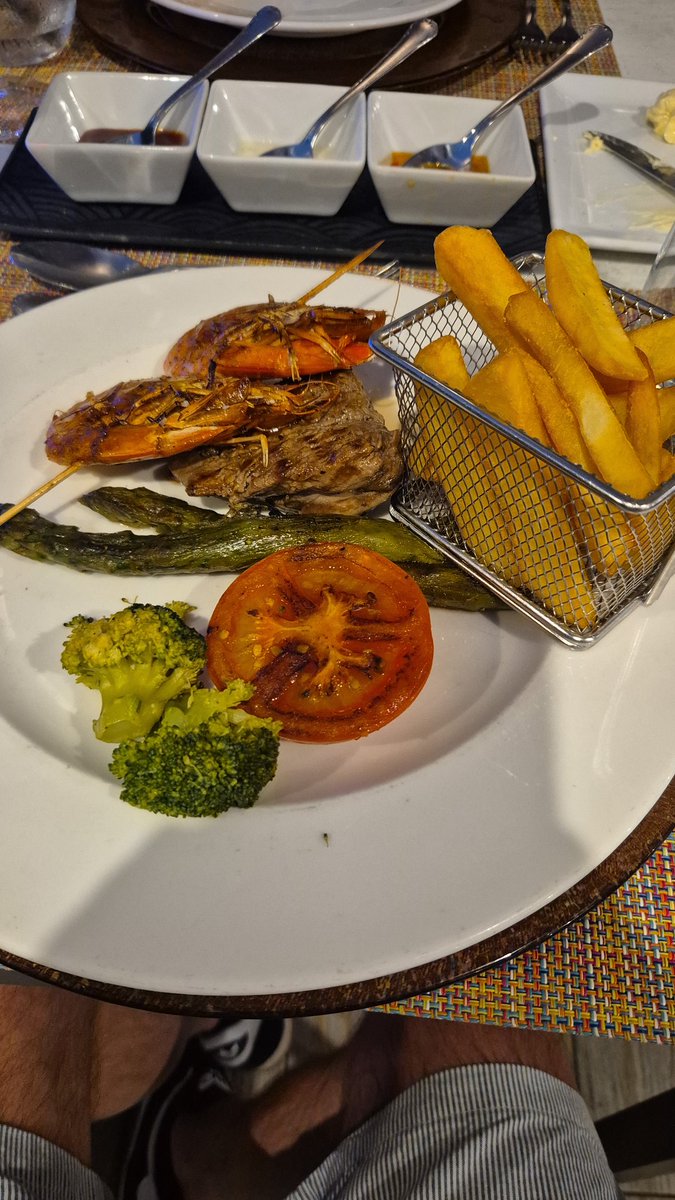 A bit of surf and turf tonight with a nice merlot, happy days