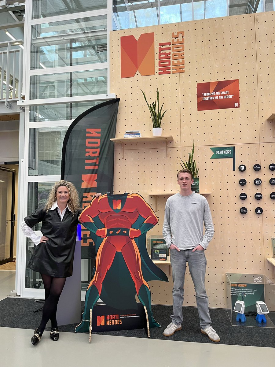 Hoe is het om aan het roer te staan van WHC en HortiHeroes? Josse van den Berg, vierdejaarsstudent Tuinbouw &amp; Akkerbouw aan HAS green academy, mocht dat vandaag ervaren tijdens ‘Directeur voor 1 Dag’. Wat volgde, veel overleggen, goede gesprekken en een avondje bij de Rabobank.👏