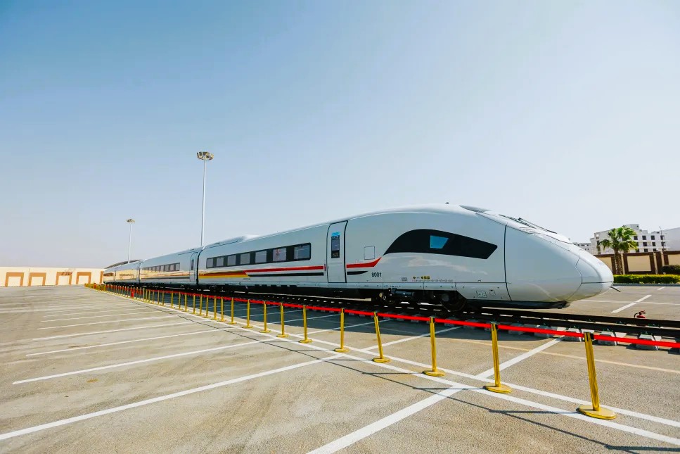 Mediarail's tweet image. Presentation of Siemens' Velaro trains for Egypt, one of two African countries to embark on high-speed rail, although limited here to 230 km/h. But for this country, it is above all a giant leap into modern rail transport.
👉  mediarail.wordpress.com/rail-europe-ne… #Railways #Africa #TGV