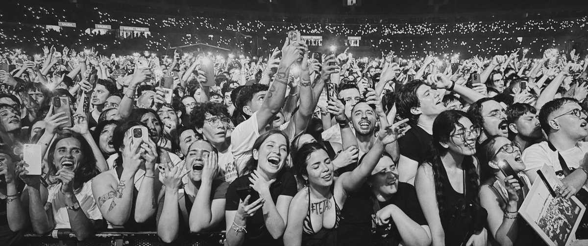 aplusfilmz's tweet photo. @kendricklamar GNX : ARGENTINA 

📸 @FredoTovar https://t.co/g5FZ7YIzCP