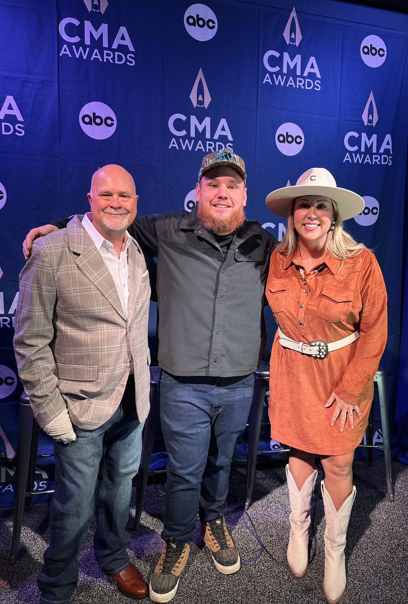 mikewheless's tweet image. Day 1 of @CountryMusic week is a wrap!  Listen tomorrow on @947WQDR