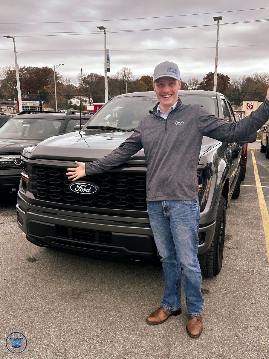 Elijah B drives off the lot with his 2025 Ford F-150, thanks to Mike Alzatar from Shawnee Mission Ford! 🚙💨

#NewCarDay #HappyCustomer
#ShawneeMissionFord #CarShopping
#DriveHappy #Sold #Congrats #DreamCar #CarSales #keystohappiness #ford #fordforlife #forddealership #carsales