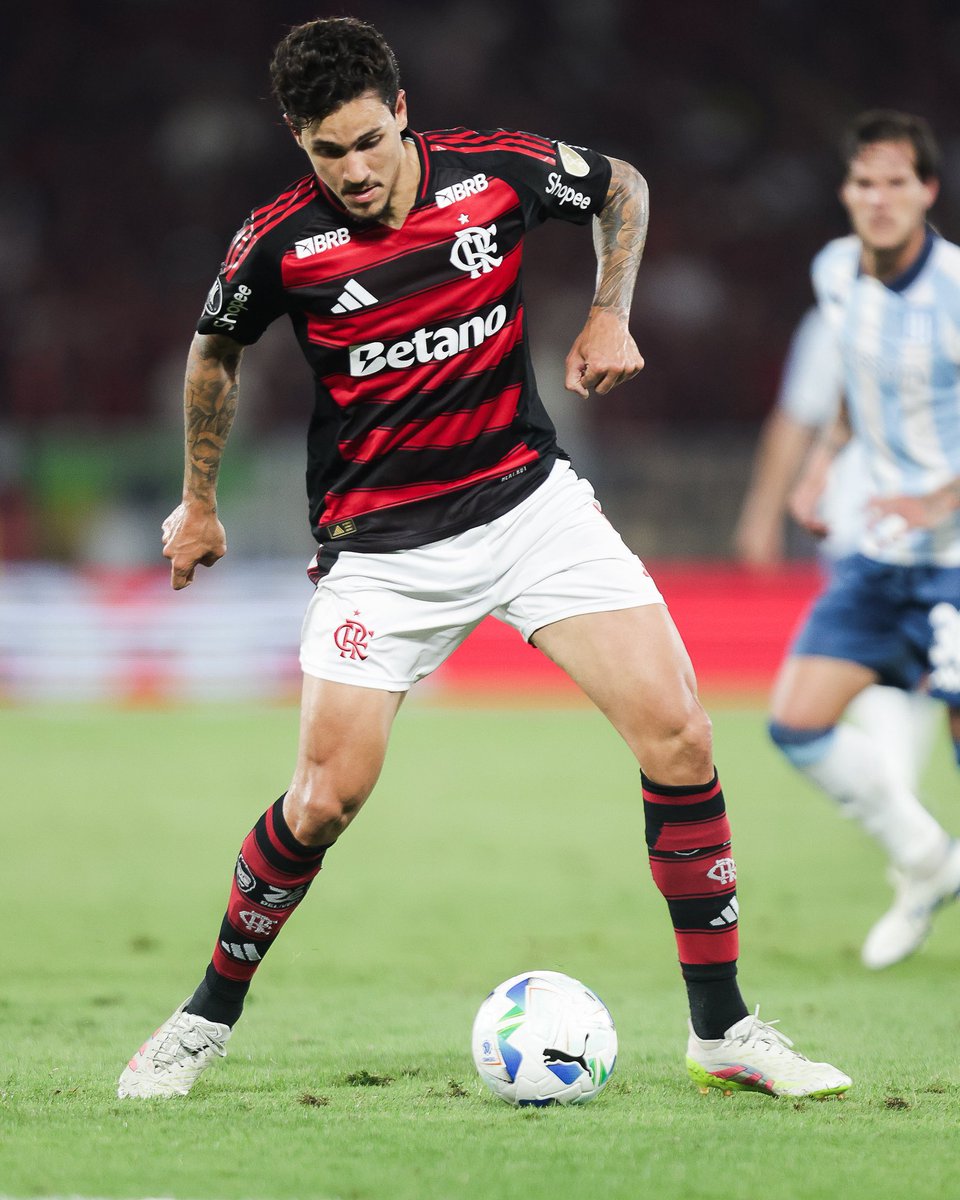 fla_infos's tweet image. ⚠️ URGENTE!

O planejamento adotado pelo Flamengo com Pedro é de retorno do atacante contra o Bragantino, no sábado, no Maracanã. 

A ideia é o camisa 9 adquirir ritmo de jogo visando ao duelo da final da Libertadores, dia 29, contra o Palmeiras!

🗞️ @venecasagrande 
📸…