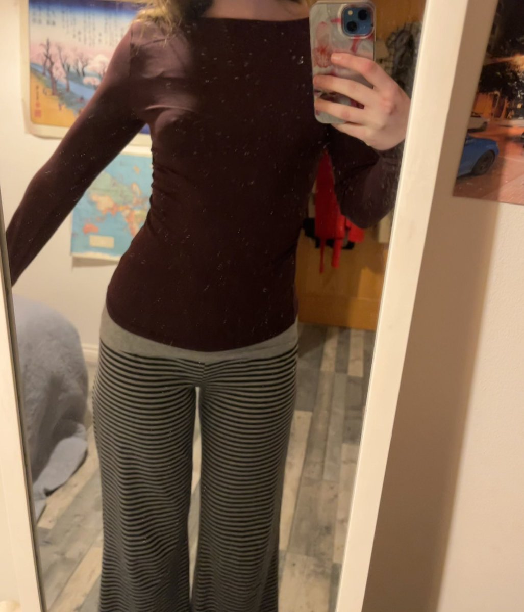 lili ❧ tweet media