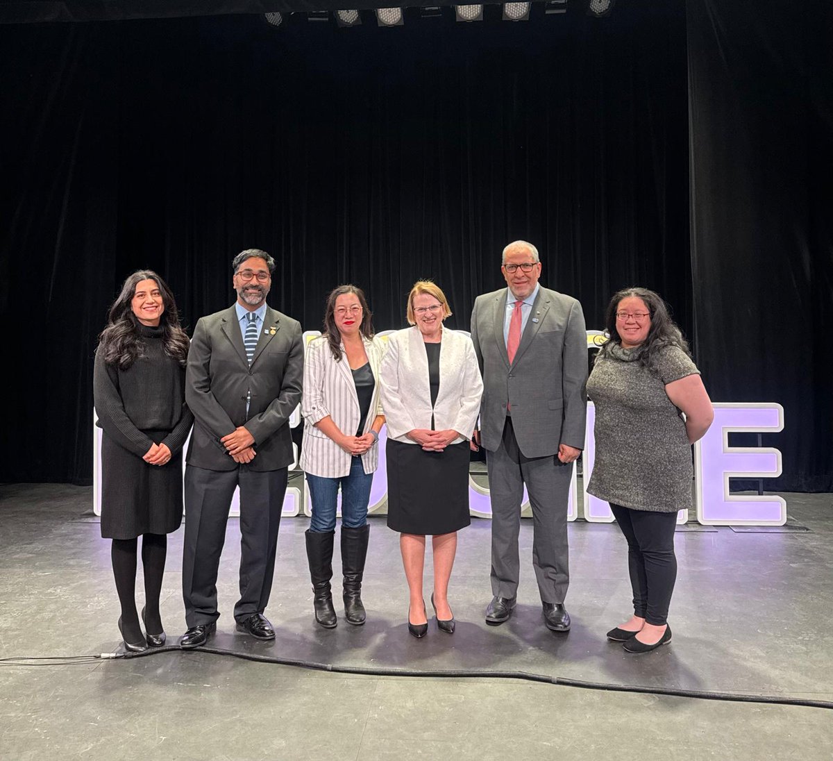 SylviaJonesMPP's tweet image. Great to be back at the new TMU School of Medicine in #Brampton - our province's first new medical school in 20 years.

I enjoyed the opportunity to speak with the inaugural class of medical learners about the exciting opportunities that exist within Ontario's healthcare system.