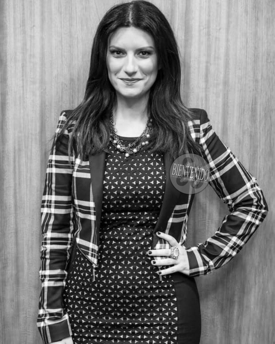 BienvenidoLPAR's tweet photo. BRASIL🇧🇷
17 de noviembre de 2015📅
#LauraPausini llega a #Brasil para promocionar su disco #Simili 💿 https://t.co/aHbzeis77j