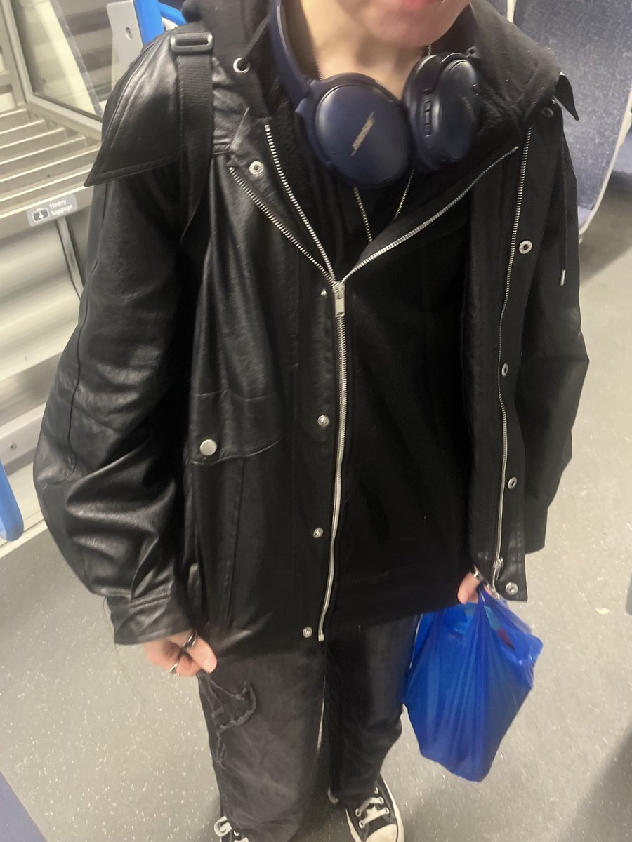 I think this photo perfectly sums up just how sleep deprived I was yesterday