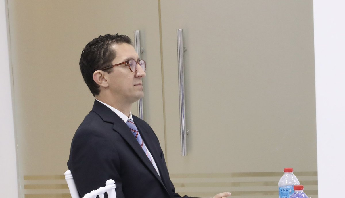 DGAPPRD's tweet image. En un conversatorio sobre las APP con ADOSAFI, analizamos como estas permiten la gestión de servicios de interés social con la inversión privada, los aportes del sector público y la distribución estratégica de riesgos, garantizando que la remuneración esté asociada al desempeño.