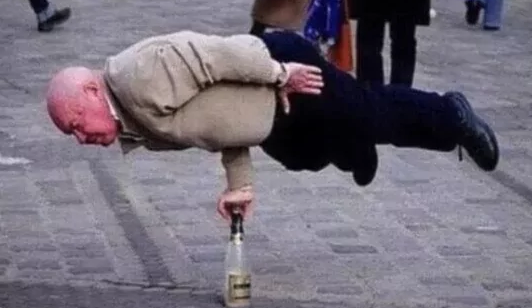 el putísimo dani yendo a clase por las tardes

mi jodida subtrama: