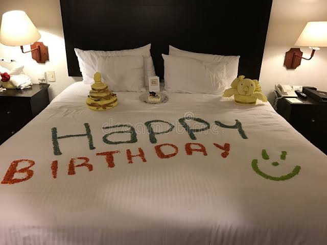 This is the "club" I'll be hanging at tonight.  Super excited.  🥰