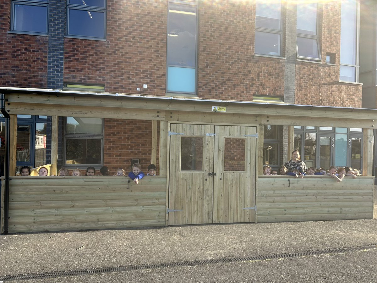 GatewayFCAT's tweet photo. Massive thanks to @PentagonPlayUK for our wonderful new KS1 outdoor learning space which will allow us to continue learning through play &amp; exploration whilst developing communication &amp; social skills! We can’t wait to get out and use it. @FCATrust https://t.co/l1ocqRcLwW