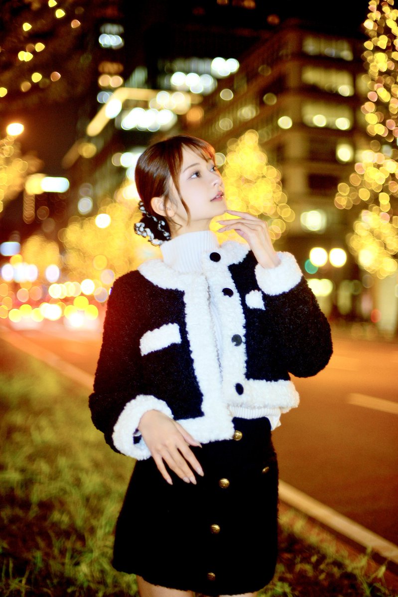 街にブラックサンタが🎅 やって来た❣️✨✨ AYA🤍 ⁦@ayane35955175