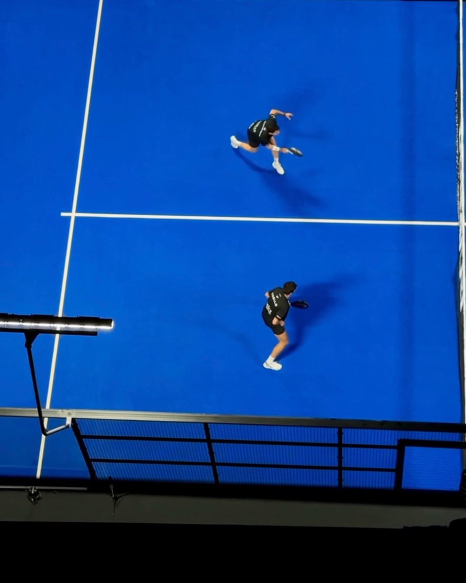 LedProjects's tweet image. From every angle: simply perfect. 🤩 💡 

#dubaipremierpadelp1 #LightingTheGame 

#ledprojects #premierpadel #padellighting 

📸 @premierpadel