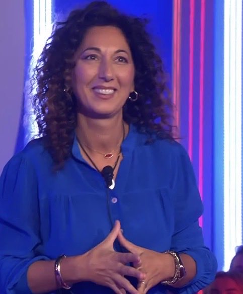 comment322's tweet photo. MAMMA DONATELLA  ASFALTED

#grandefratello https://t.co/Or2ejKyY5m