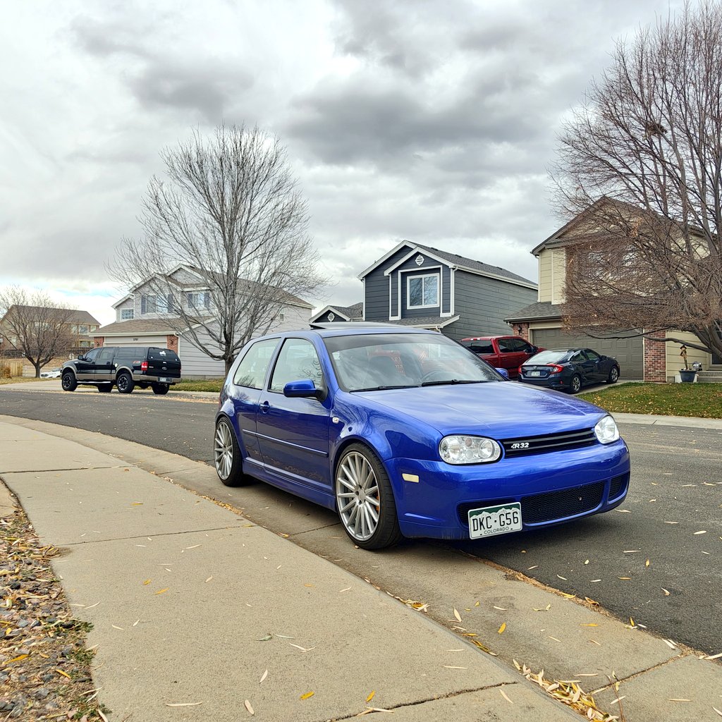 Wheels fixed and sitting pretty :3