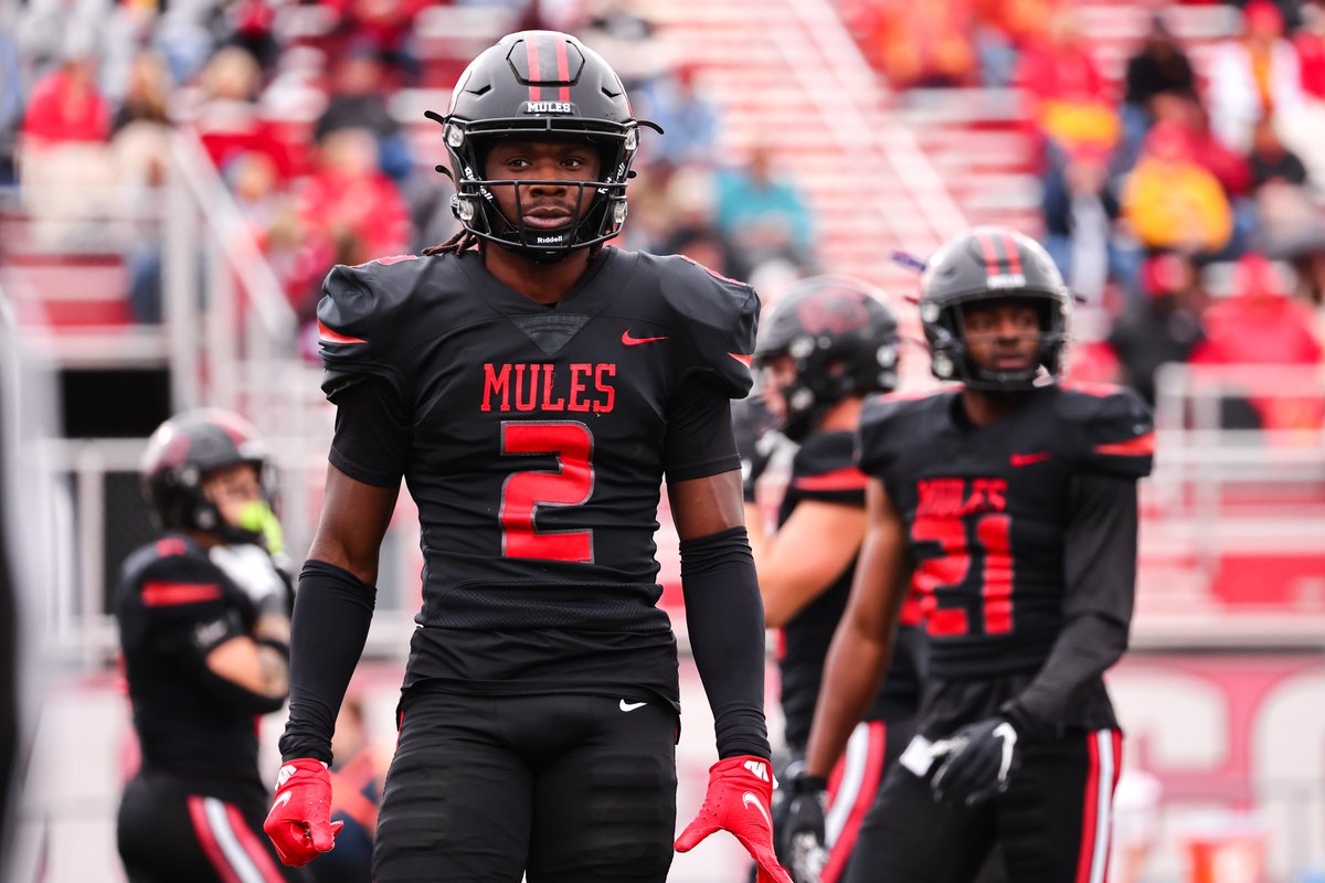 Central Missouri CB Trey Patrick (<a href="/Treyp_16/">Trey Patrick</a>) is entering the portal, he tells <a href="/mzenitz/">Matt Zenitz</a> and <a href="/chris_hummer/">Chris Hummer</a>. 

The 6-foot-1, 190-pound DB totaled 35 tackles, 3 INTs and 8 pass breakups this season. 

247sports.com/season/2026-fo…