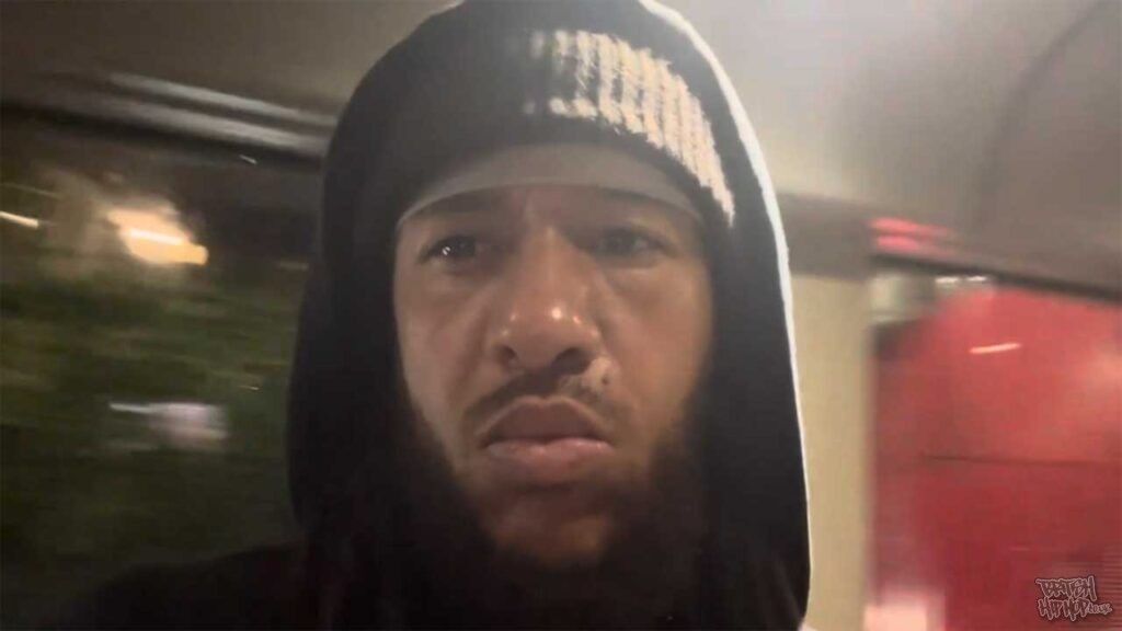 britishhiphop's tweet image. Silas Zephania - Zeph, Hip Hop Author [Video] 
Brixton&apos;s Silas Zephania back with some heartfelt truth and knowledge, making space to think and straight up dope poetry on Zeph, Hip Hop Author. 
#hiphopauthor #silaszephania #zeph 
britishhiphop.co.uk/downloads/vide…