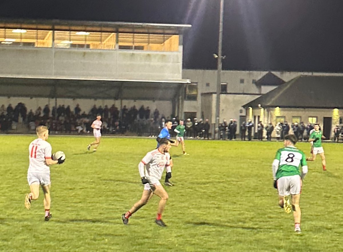 BrennanEoin's tweet photo. Éire Óg maintained their remarkable wave of momentum by advancing to this year’s Under 21B Football Final against Cratloe after edging out Corofin by 1-11 to 1-08 https://t.co/sGzHfpS4Z1