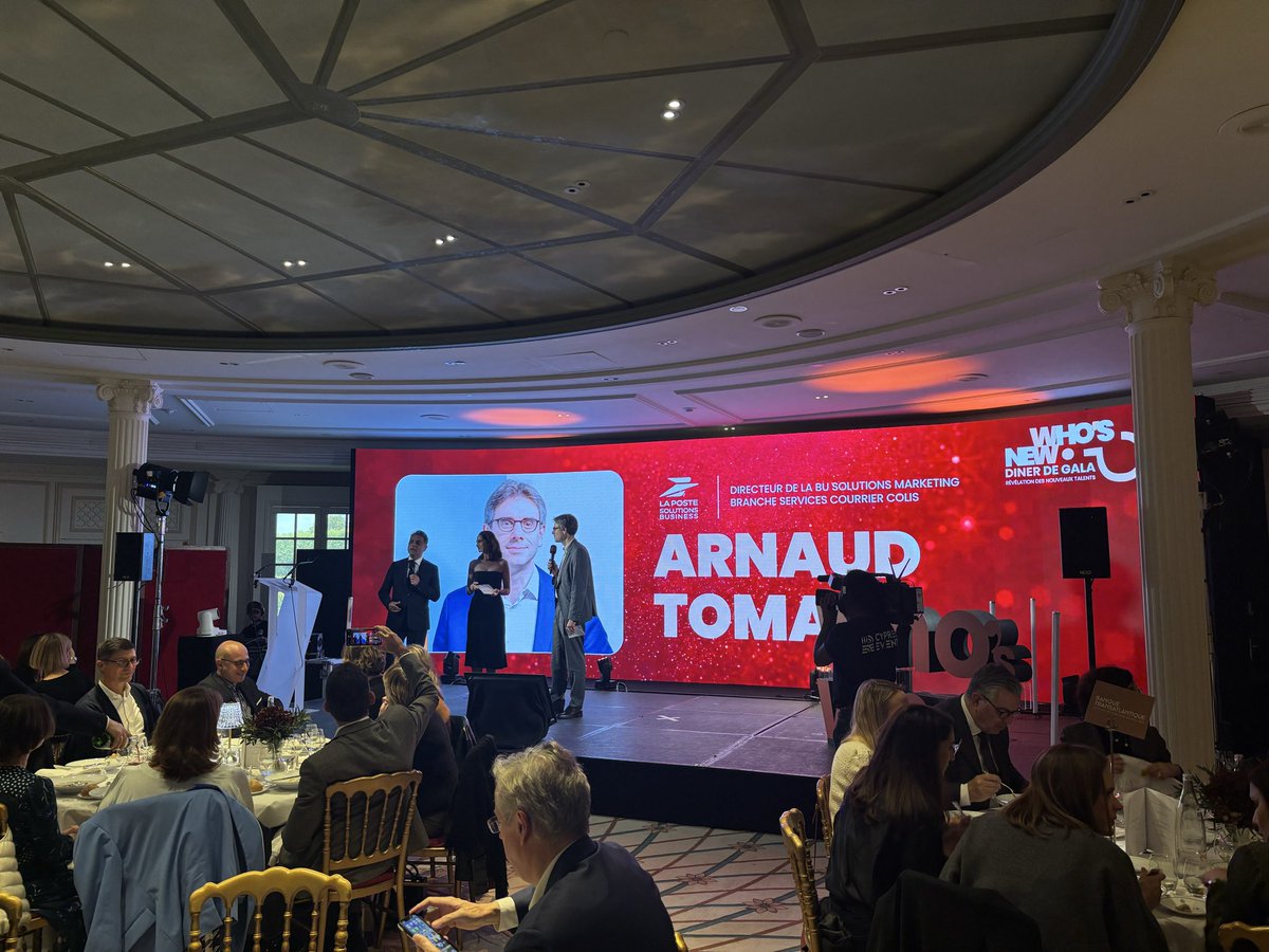 🎙️ Arnaud Tomasi, Directeur de la BU Solutions Marketing - Branche Services Courrier Colis, un des partenaires premium de ce soir, <a href="/LaPosteBusiness/">LaPosteSoluBusiness</a>