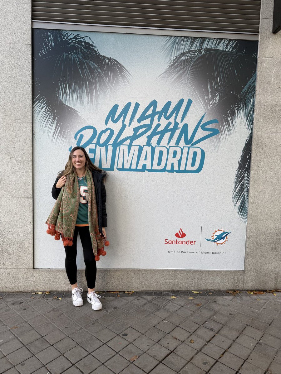 Coach James 🦅🏀🏐🏈👟 tweet media