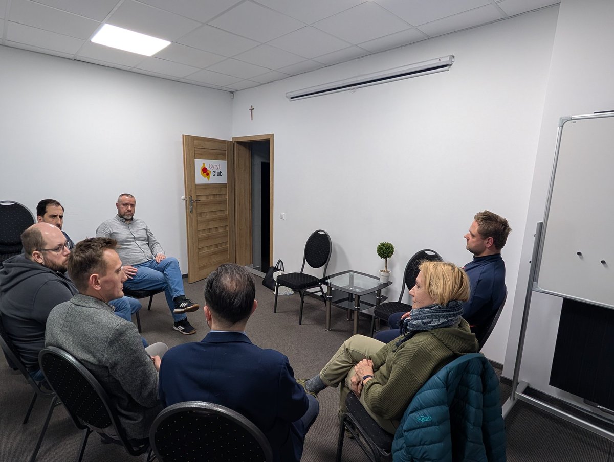 Dziś w poznańskim <a href="/CyrylClub/">Cyryl Club</a> spotkał się wielkopolski oddział ruchu <a href="/takdlarozwoju/">TakDlaRozwoju</a> by omówić przygotowania do ogólnopolskiego walnego zgromadzenia stowarzyszenia i podyskutować nt. planów działań lokalnych.