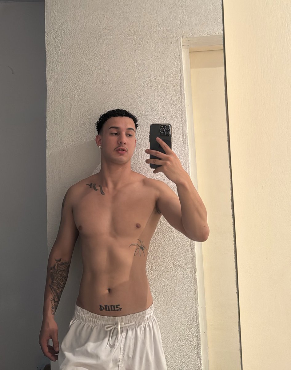 _rms_ms's tweet image. Cheiroso e de banho tomado 🥰❤️