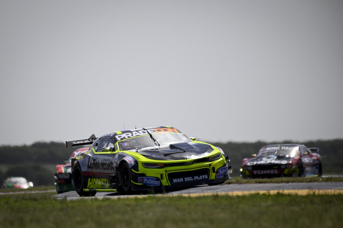 Hablemos del finde de este señor: 

-> 1º y 2º en los entrenamientos. 
-> Clasifió 23º por las condiciones climáticas.
-> Largó 8º en su serie y terminó 5º.
-> Largó 13º en la final y terminó 6º.

Marcos Landa 😮‍💨👏🏼

📸 Prensa Pradecon Racing 
Germán Alt / Julieta Palma